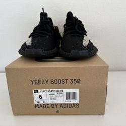 YEEZY 350 V2 OREO DS NEW SIZE 6