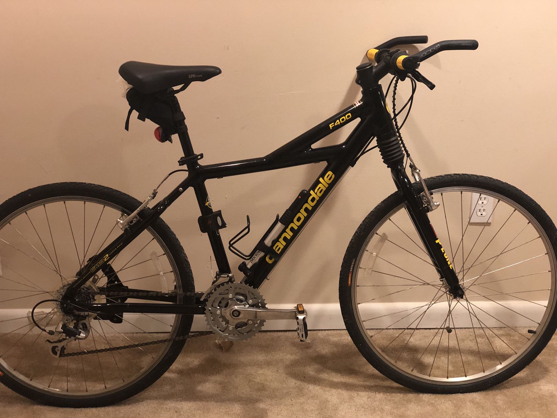 Cannondale F400 mountain bike