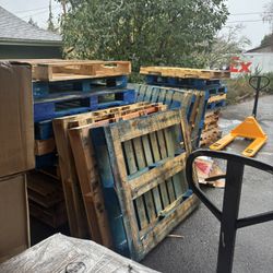 Free pallets 