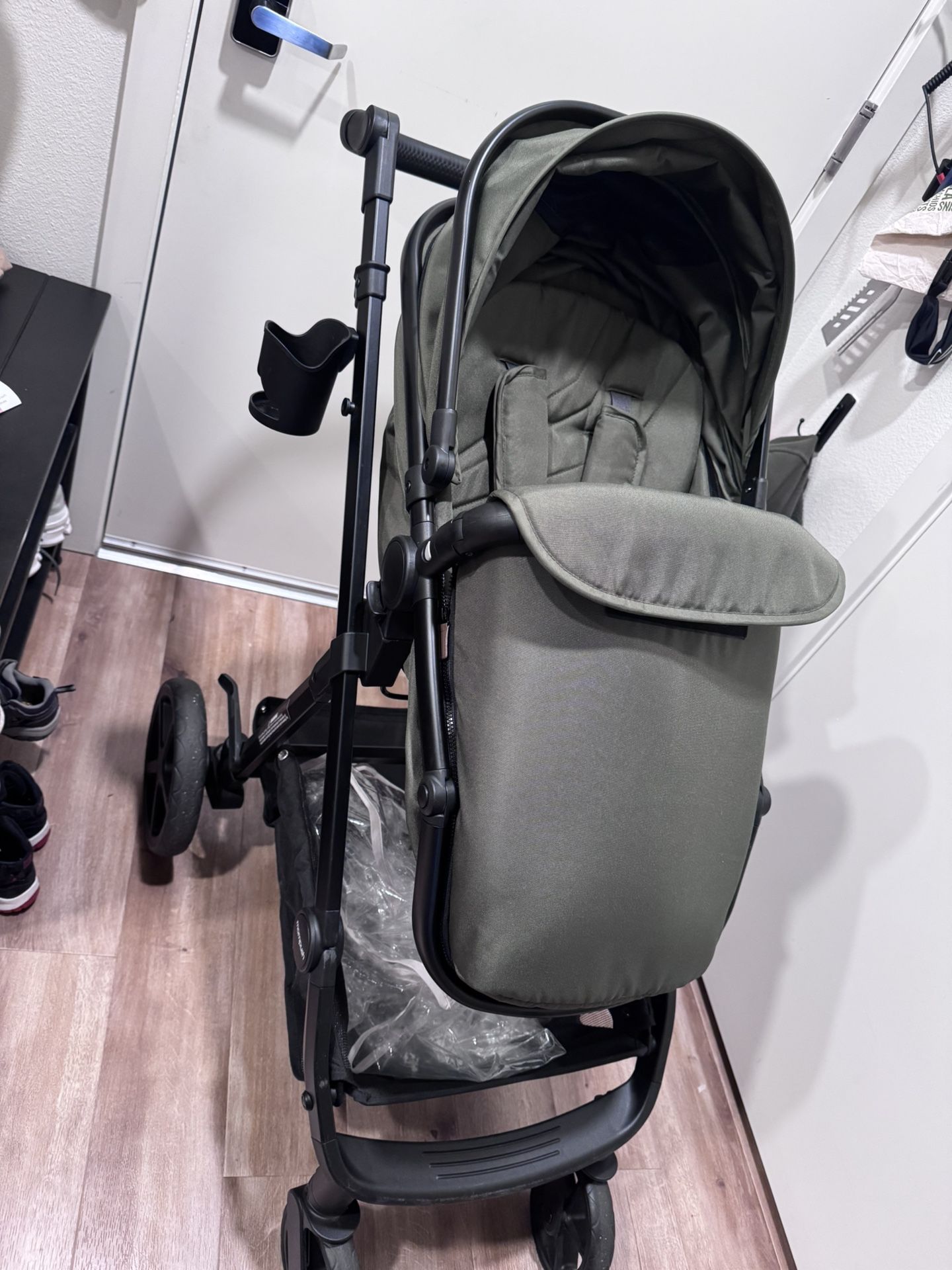 Mompush Stroller