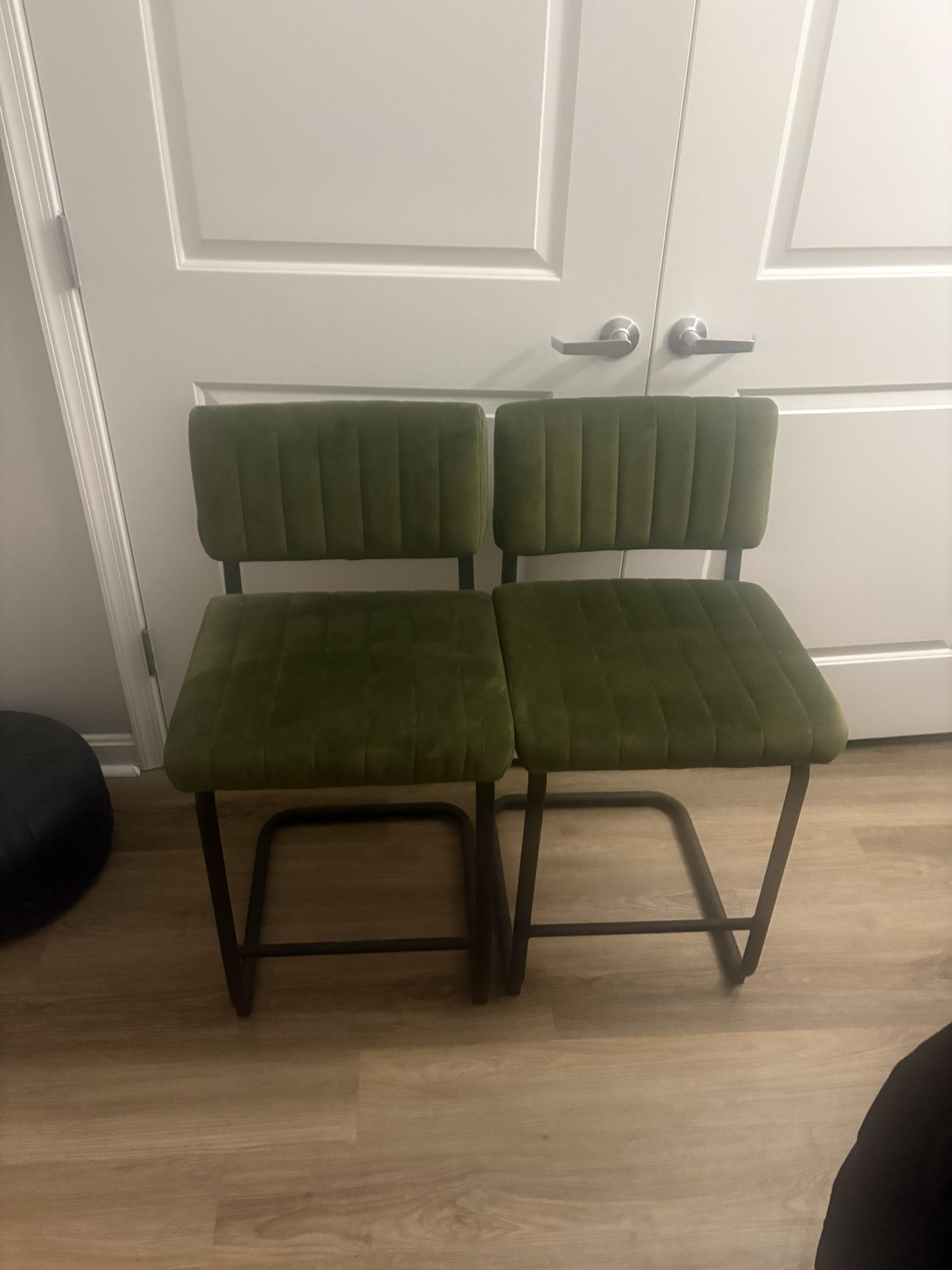 Green 24" Counter Stools Set of 2, Velvet