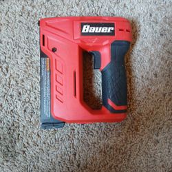 Bauer 4v Cordless Stapler