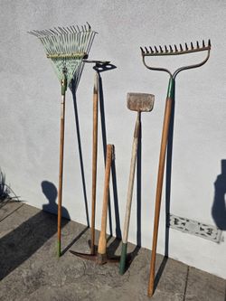 Garden tools for sale. Used in good condition.