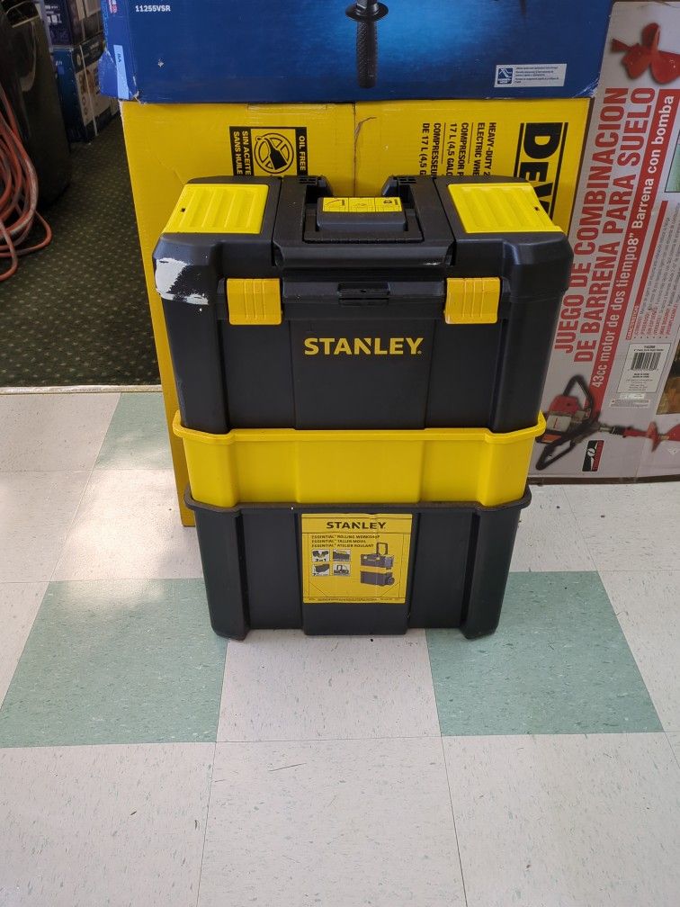 Stanley rolling tool box