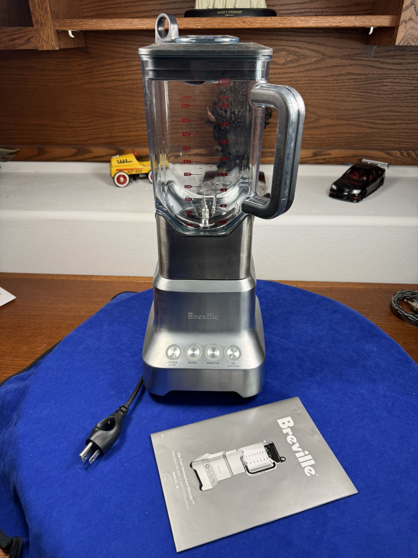 Breville Die-Cast Hemisphere Blender 800BLXL / B