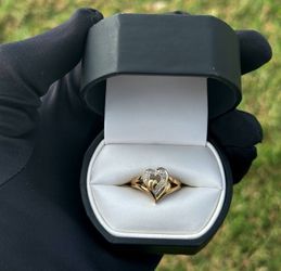 Jewelry 10K solid Yellow Gold 0.10 CTW Diamond Ring sz 6.5
