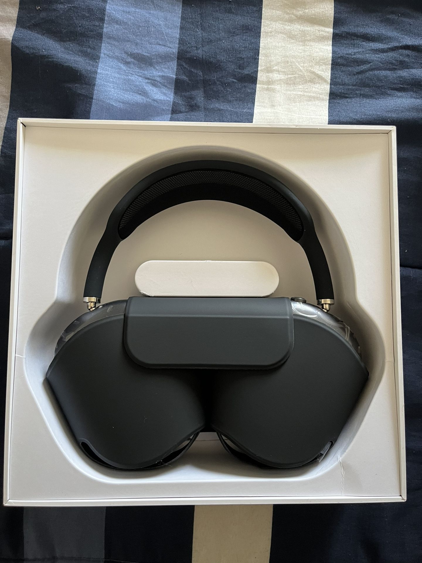 Apple AirPods Max for Sale in Fairfax, VA - OfferUp