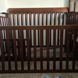 3-in-1 Convertible Crib