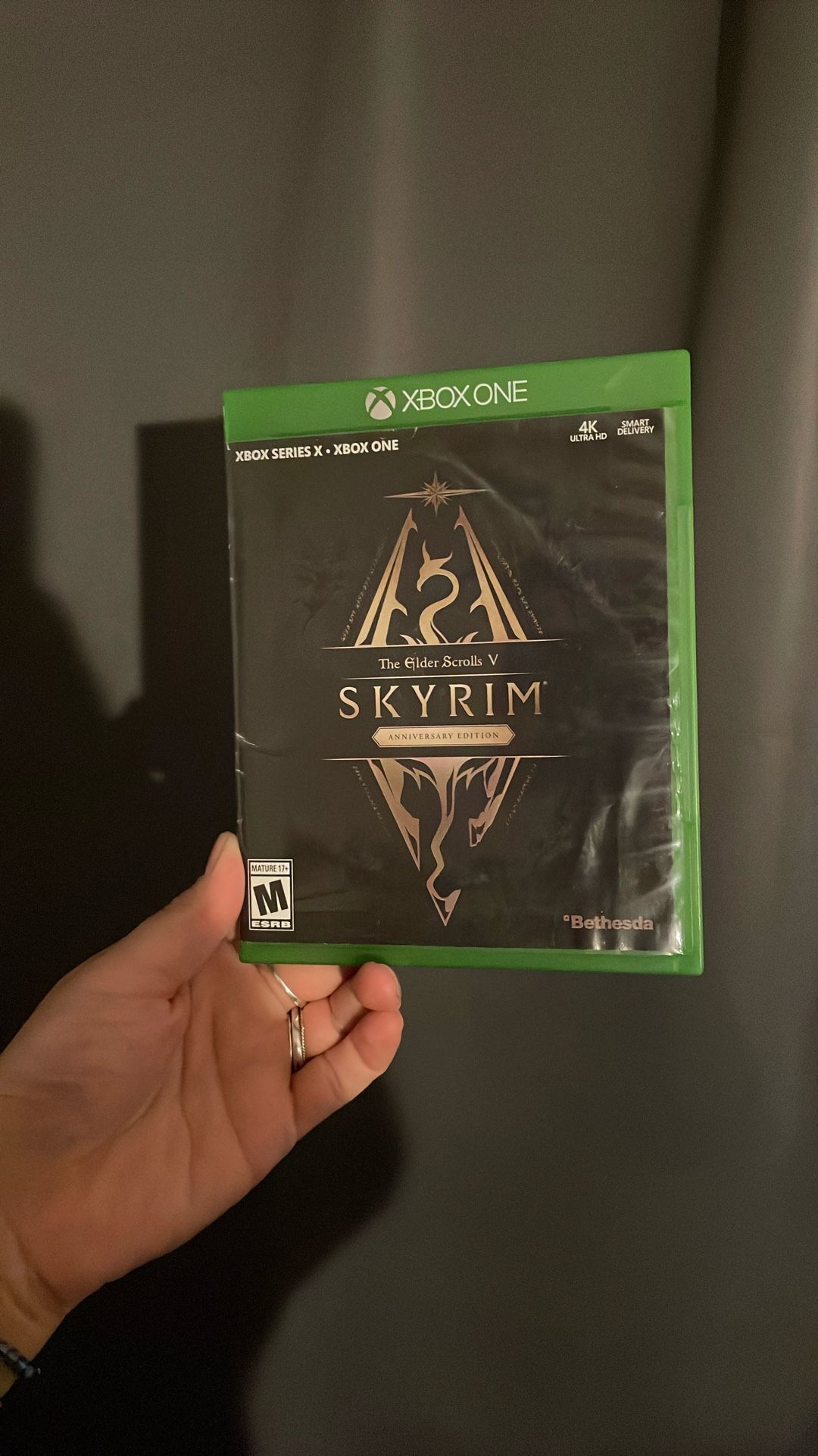 skyrim anniversary case and map