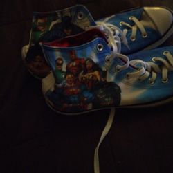 Like New Converse Superheroes Sneakers Size 11 Excellent Condition 
