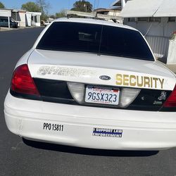 2011 ford crown Victoria