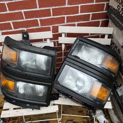 14-18 Chevy Silverado OEM Factory Headlights Fits 1500,2500,and 3500