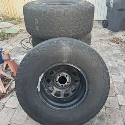 Jeep Wrangler 33x12 Tires 