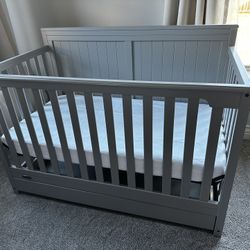 Graco Hadley 5 In 1 Crib, Mattress and Cover