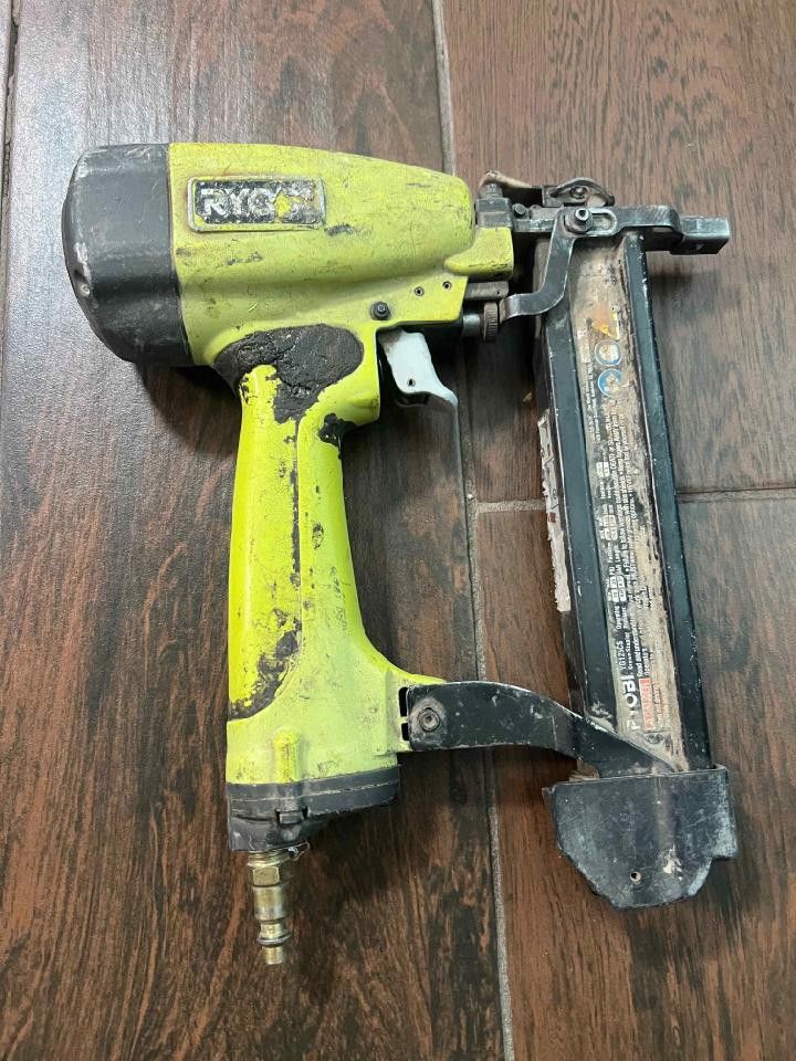 Ryobi Narrow Crown Finish Stapler