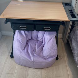 Art Desk