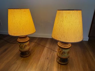 Vintage Floral Table Lamps – Set of 2