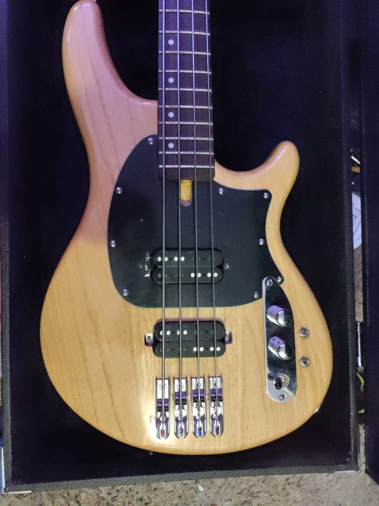 Shecter CV-4 Bass. Like New