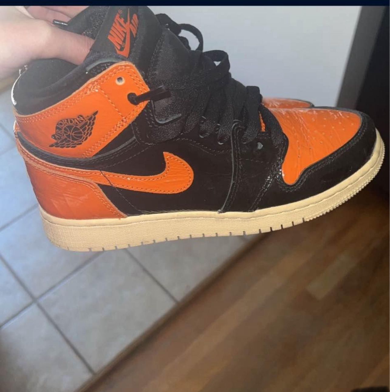Jordan 1 shattered backboard 