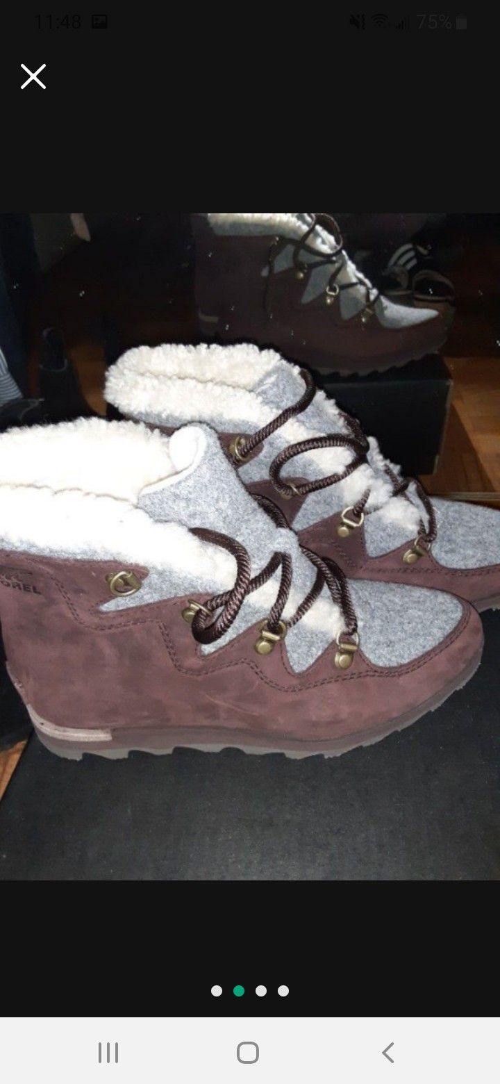 Sorel Boots Size 8 Brand New In Box