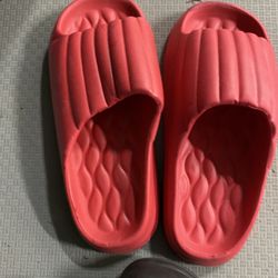 Size 12 Women’s PICK UP ONLY JAMAICA QUEENS