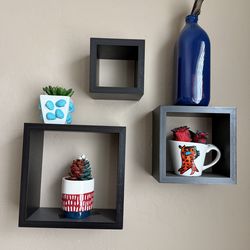 Decorative Cubes 3-floating shelves