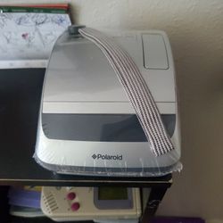 Polaroid Camera 