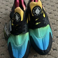 Nike air huarache size 8.5 US new 🆕 