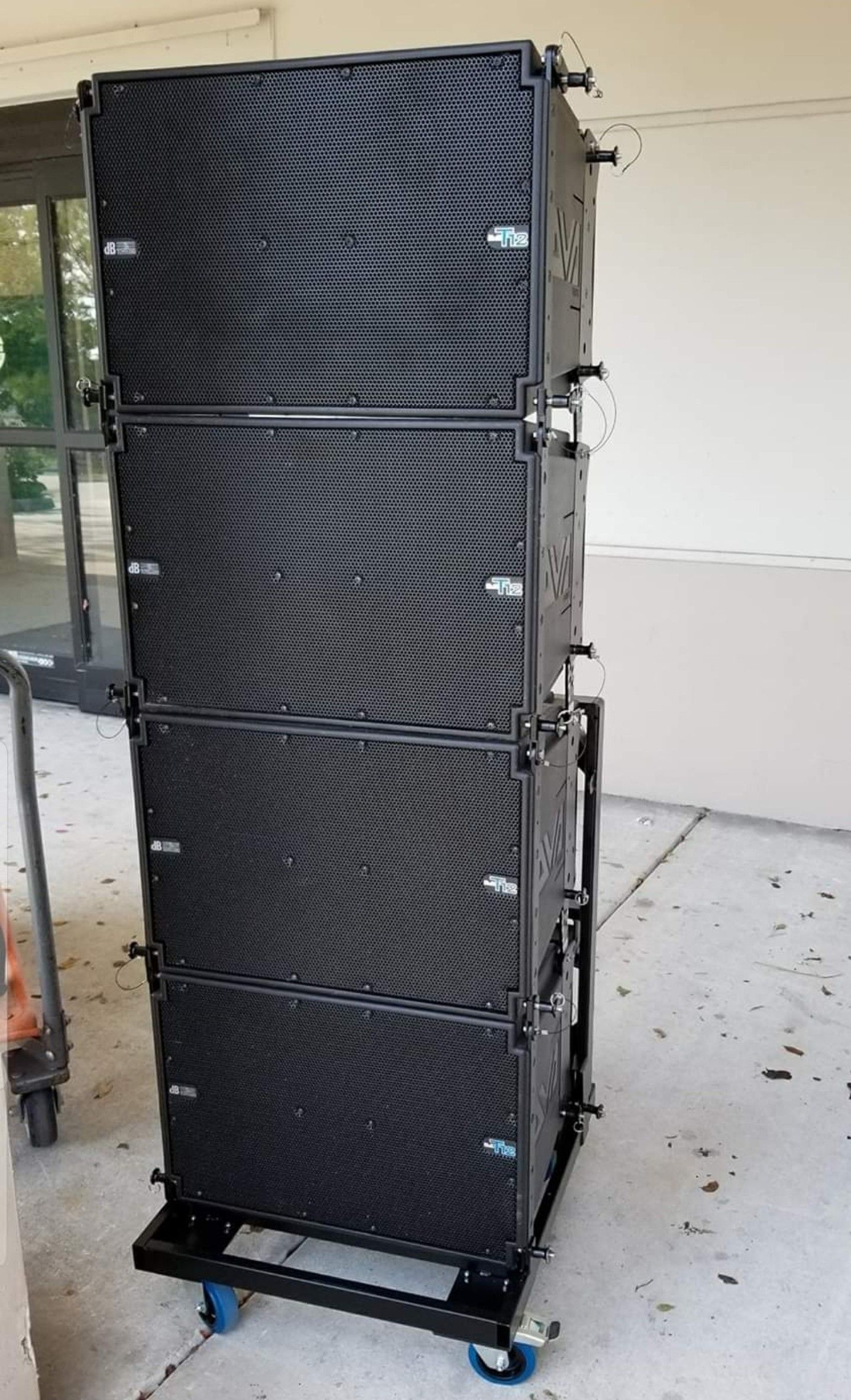 Db Technologies T12 line array speakers. 8 available. Buy all carts included.