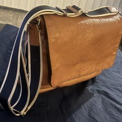 Men’s Discreet Coach Manhattan Messenger Leather Bag  