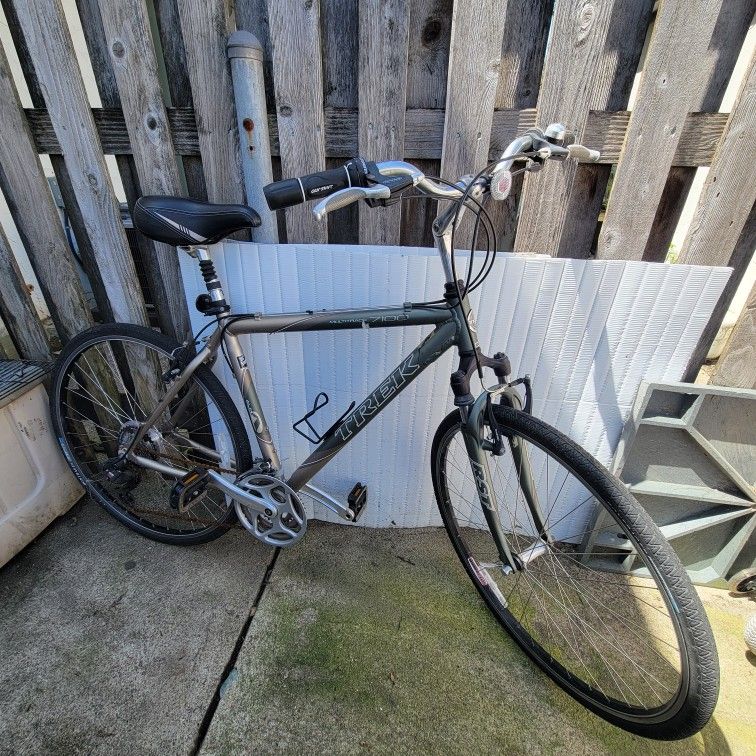 Trek Multitrack 7100 Hybrid Road Trail Touring Bike 21 Speed Shimano Aluminum Frame