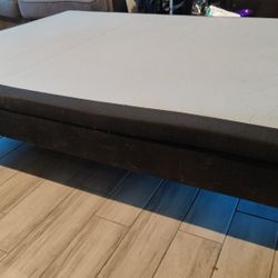 Queen Leggett & Platt Adjustable Bed Frame (Hydraulic, With Remote – Needs Repair)