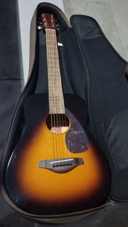 Yamaha Junior Acoustic guitar Great Condition With Carrying Case