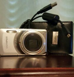 Olympus Stylus 7010 -12 megapixel Digital Camera