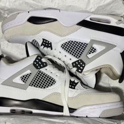 Jordan 4 Military Black 