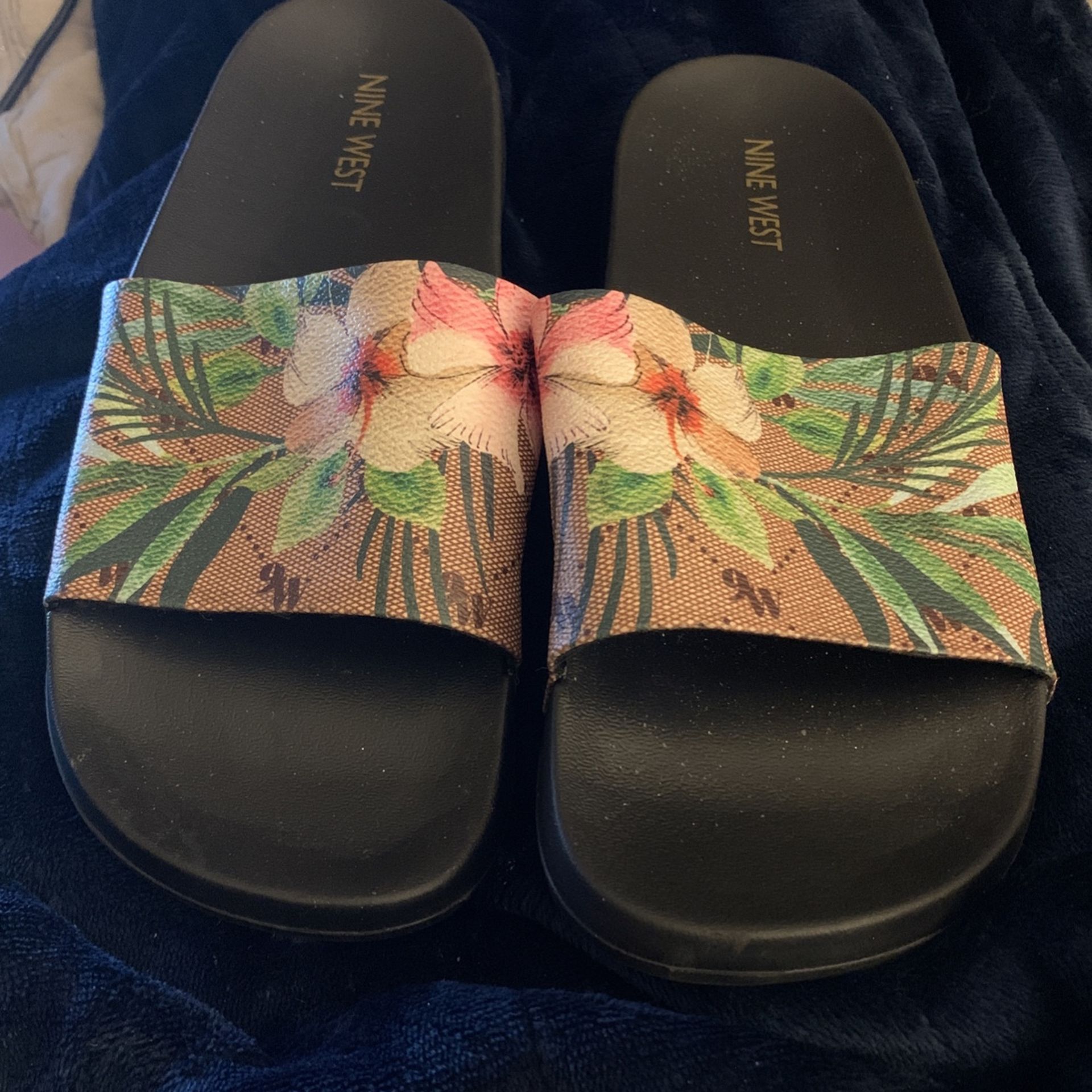 Ladies Nine West Slides Sz 8