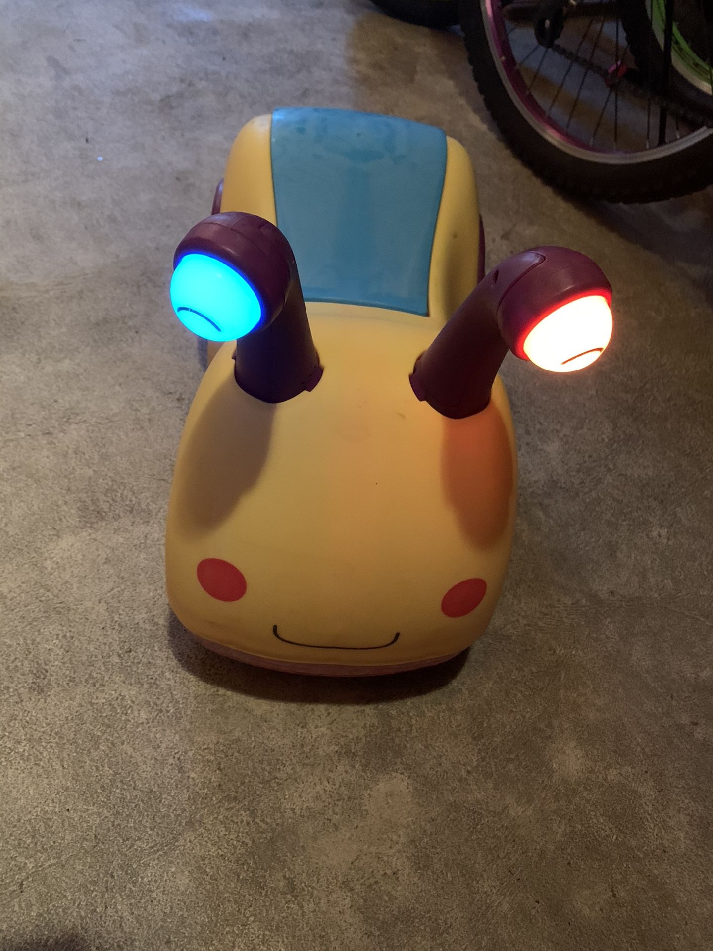 Ride toy