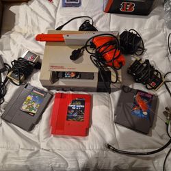 Original NES Tested & Works!! All Wires Games N ZAPPER.