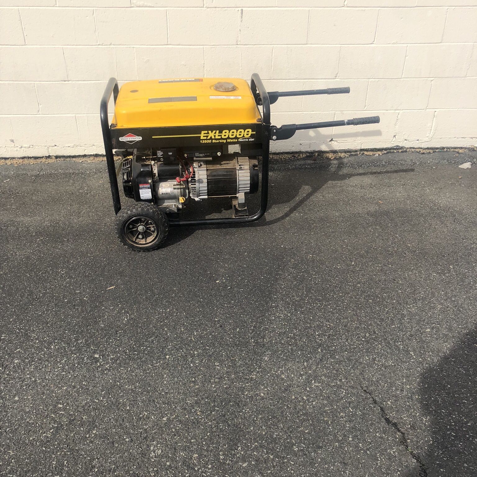 Briggs and Stratton EXL 8000 Generator 15HP 13500 Starting Watts for Sale in Charlotte NC OfferUp