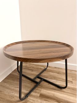 Metal base coffee table