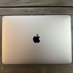 MacBook Pro 13” | 16GB RAM | 1TB SSD | Excellent Condition 