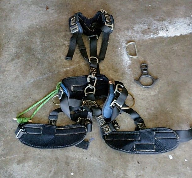 Rappelling Harness