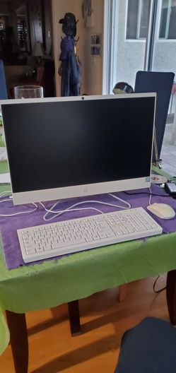 HP 24in  All In One Windows 11 Computer PC AIO