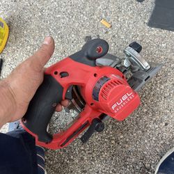 Milwaukee M12 FUEL 12V Lithium-lon Brushless 5-3/8 in. Cordless Circular Saw (Tool-Only)