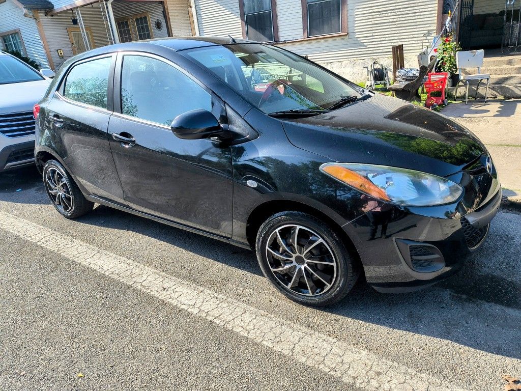 Mazda2 2014