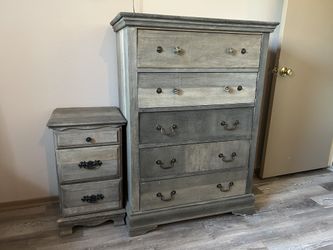 Dresser With Bedside Table. 