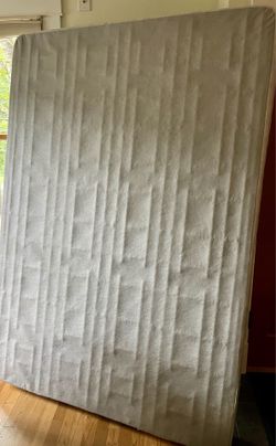 FREE Simmons FULL size box spring mattress 8”