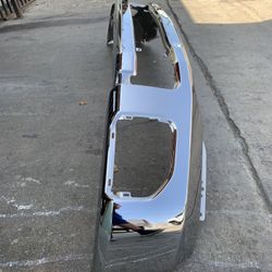 Ford F250 F350 F450 F550 Front Bumper OEM 2020 2021 2022 (fog light holes)