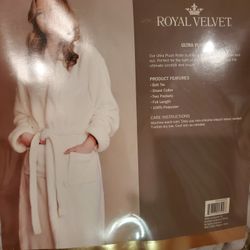 Royal Velvet Ultra Plush Robe