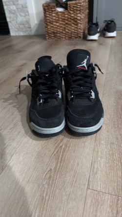 Selling Jordan 4s
